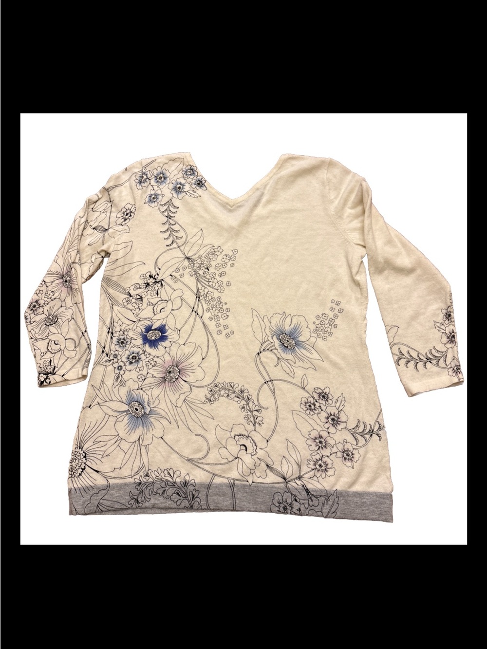 Talbots Women’s Cream Floral V-Neck 3/4 Sleeve Top size Medium Petite - Picture 5 of 7